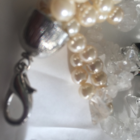 COLDWATER CREEK PEARL & CRYSTAL NECKLACE - Picture 4 of 6